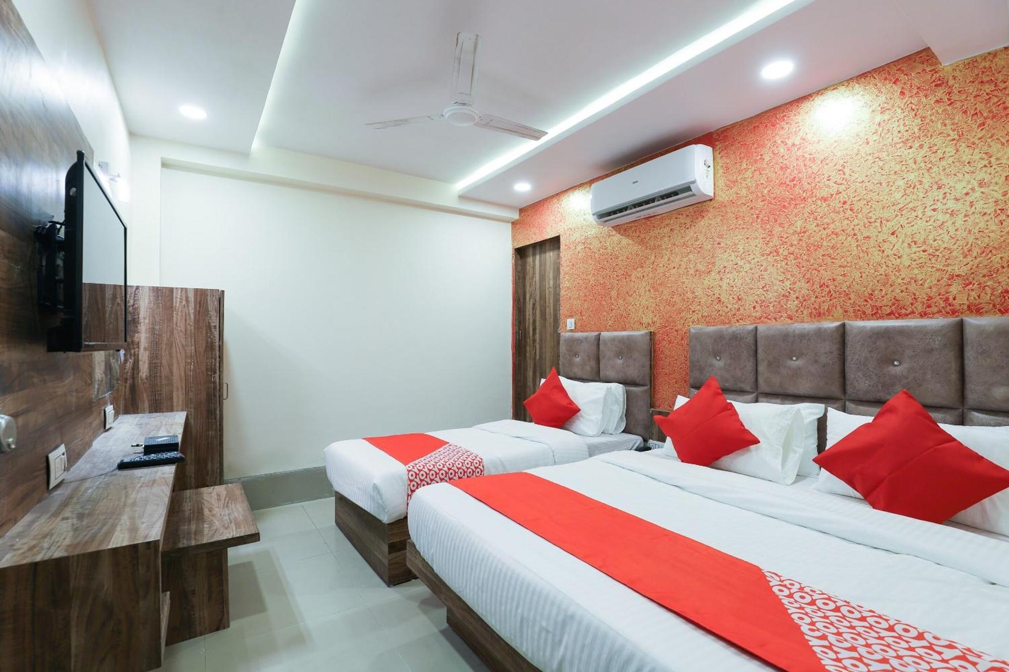 OYO 37068 Hotel Dream Stay Sarkhej Exterior foto