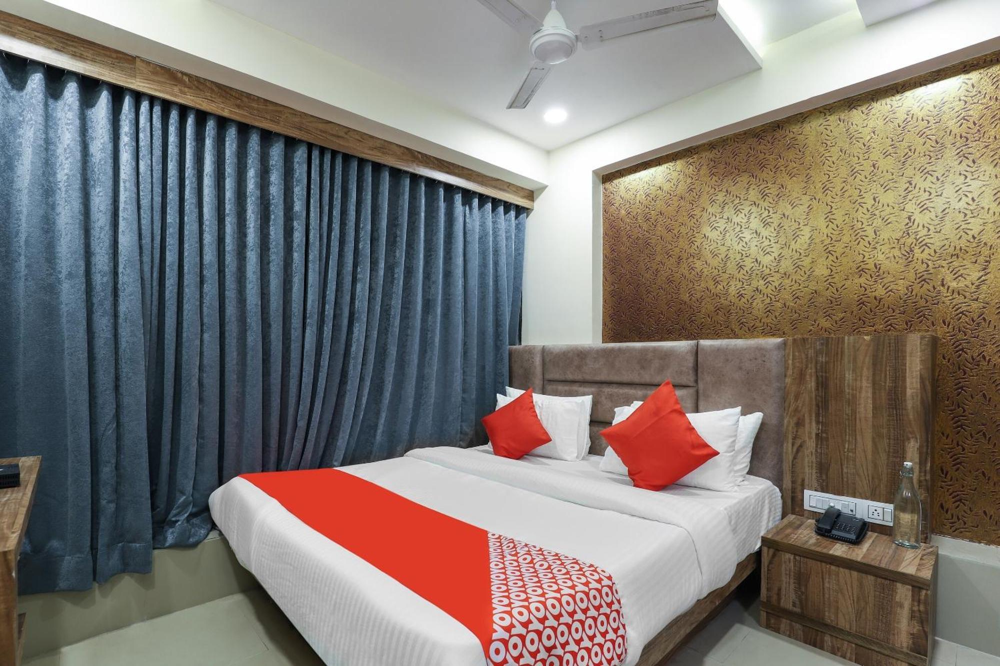OYO 37068 Hotel Dream Stay Sarkhej Exterior foto