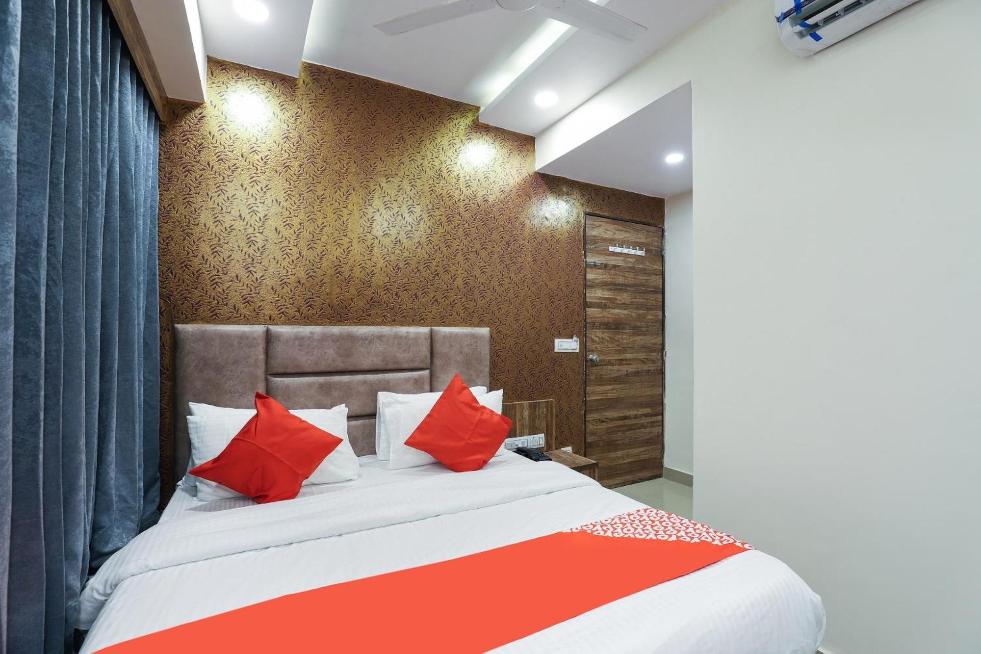 OYO 37068 Hotel Dream Stay Sarkhej Exterior foto